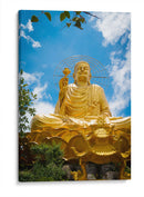 Buda dorado sosteniendo un loto | Cuadro decorativo de Canvas Lab