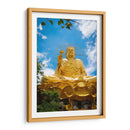 Buda dorado sosteniendo un loto | Cuadro decorativo de Canvas Lab