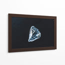 Diamante en bruto sobre arena negra | Cuadro decorativo de Canvas Lab
