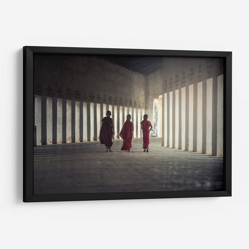 Tres monjes en formación | Cuadro decorativo de Canvas Lab