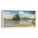 Roca Tortuga en playa Espadilla - Carla Fernández | Cuadro decorativo de Canvas Lab