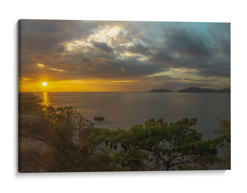 Atardecer sedoso en el golfo de Nicoya - Carla Fernández | Cuadro decorativo de Canvas Lab