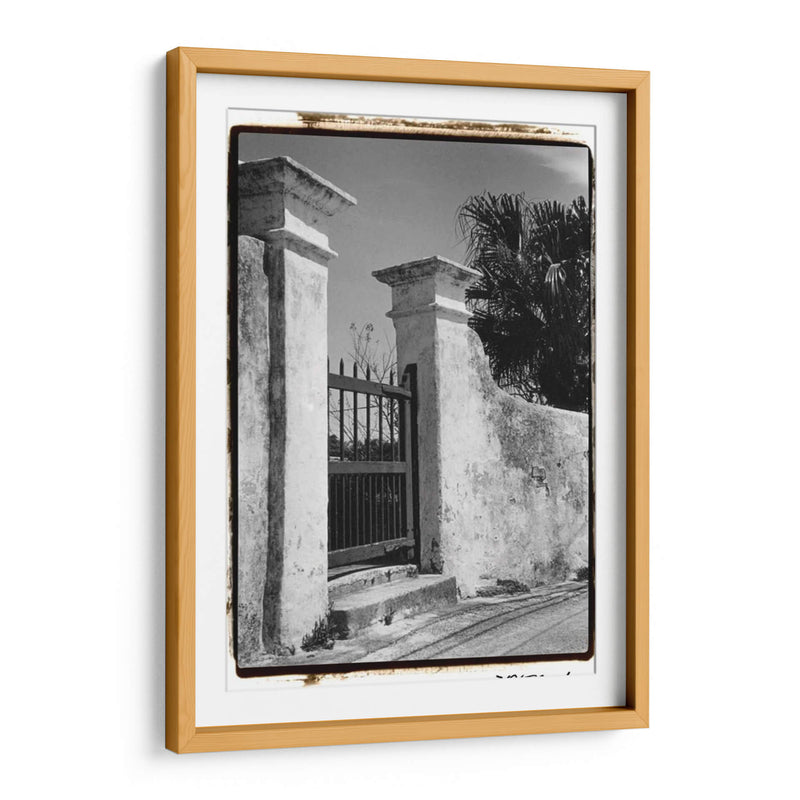 Antigua Puerta De Bermudas Ii - Laura DeNardo | Cuadro decorativo de Canvas Lab