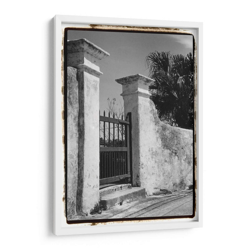 Antigua Puerta De Bermudas Ii - Laura DeNardo | Cuadro decorativo de Canvas Lab