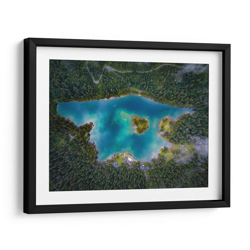 Lago rodeado por pinos | Cuadro decorativo de Canvas Lab