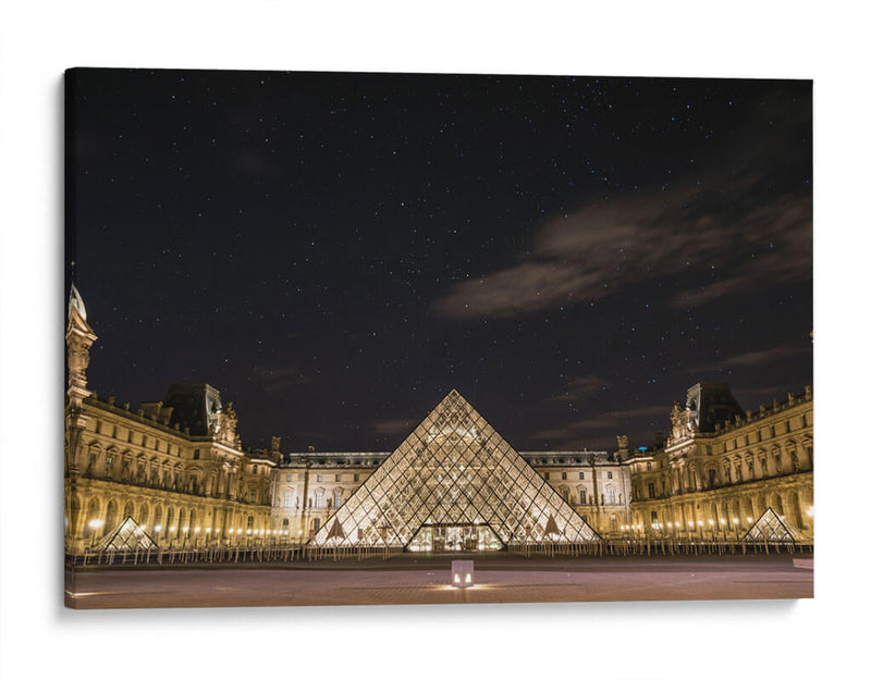 Museo de Louve bajo las estrellas | Cuadro decorativo de Canvas Lab