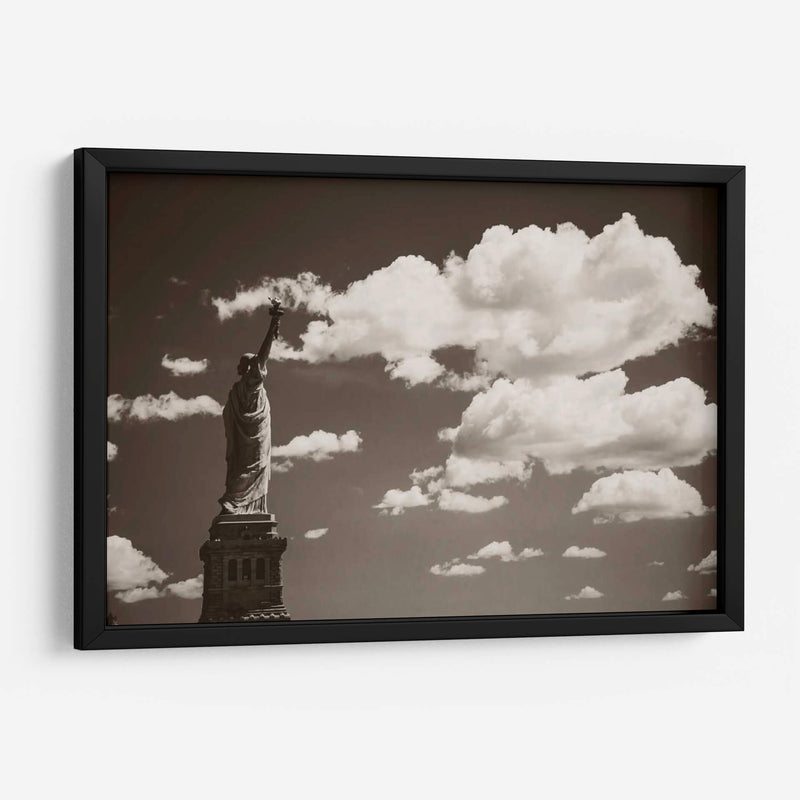 Libertad En Las Nubes - John Brooknam | Cuadro decorativo de Canvas Lab