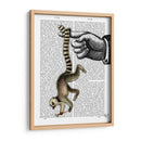 Anillo De Cola Lemur En El Dedo - Fab Funky | Cuadro decorativo de Canvas Lab