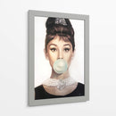 Audrey Hepburn bubblegum | Cuadro decorativo de Canvas Lab