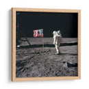Buzz Aldrin saludando a la bandera estadounidense | Cuadro decorativo de Canvas Lab