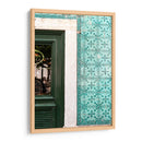Puerta Verde con Azulejos Portugueses en Lisboa - Wandering Pixels Co. | Cuadro decorativo de Canvas Lab
