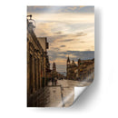 Atardecer en la Avenida Madero de Morelia después de la lluvia – Vista de calle histórica con reflejos. - Nosion | Cuadro decorativo de Canvas Lab