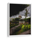 Serenidad en un Día Lluvioso en la Plaza Histórica de Copándaro de Galeana. - Nosion | Cuadro decorativo de Canvas Lab