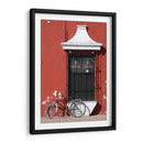 Bicicleta en colorida ventana de Valladolid Yucatán - Luis Rodrigo Magaña Andrade | Cuadro decorativo de Canvas Lab