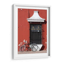 Bicicleta en colorida ventana de Valladolid Yucatán - Luis Rodrigo Magaña Andrade | Cuadro decorativo de Canvas Lab