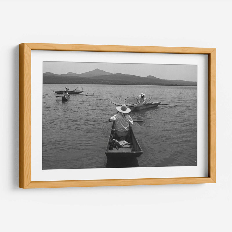 PESCADORES EN EL LAGO DE JANITZIO - ALEJANDRE PHOTOGRAPHY | Cuadro decorativo de Canvas Lab