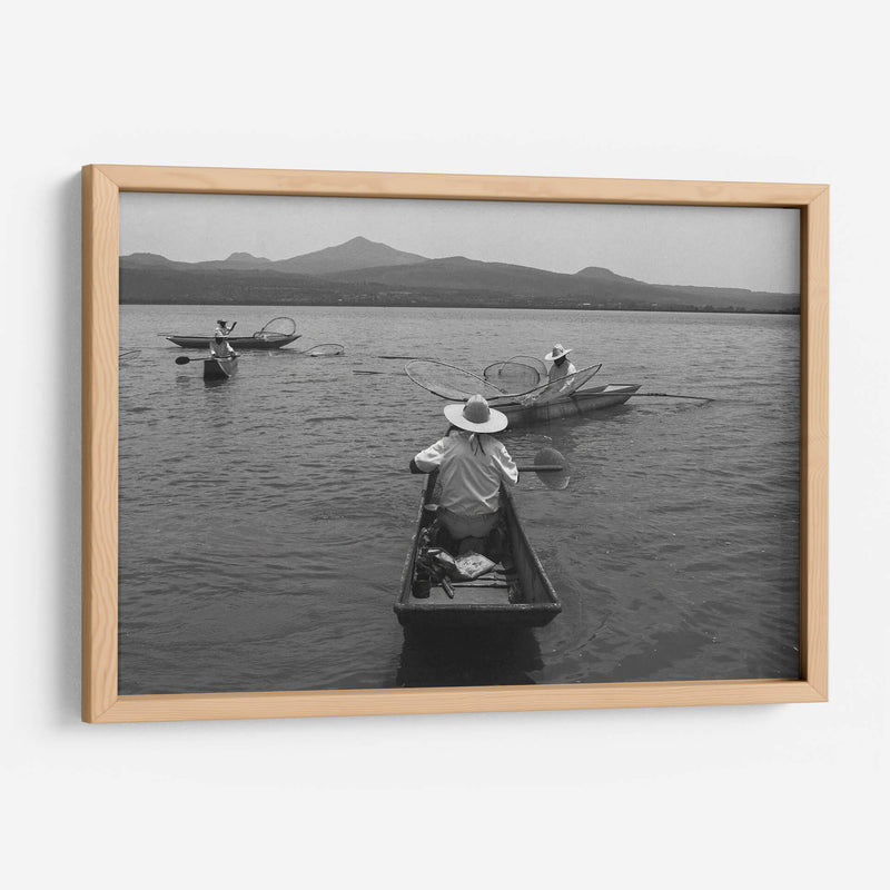 PESCADORES EN EL LAGO DE JANITZIO - ALEJANDRE PHOTOGRAPHY | Cuadro decorativo de Canvas Lab
