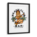 Beach Club Bar. Chica Pin-up estilo Sailor Jerry tocando la guitarra - The Whiskey Ginger | Cuadro decorativo de Canvas Lab