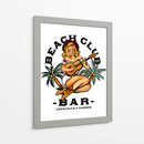 Beach Club Bar. Chica Pin-up estilo Sailor Jerry tocando la guitarra - The Whiskey Ginger | Cuadro decorativo de Canvas Lab
