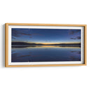 Reflejo nocturno en el lago | Cuadro decorativo de Canvas Lab