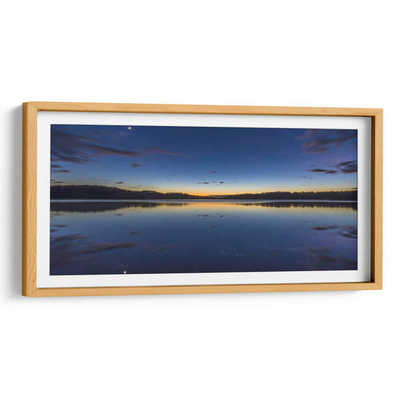 Reflejo nocturno en el lago | Cuadro decorativo de Canvas Lab