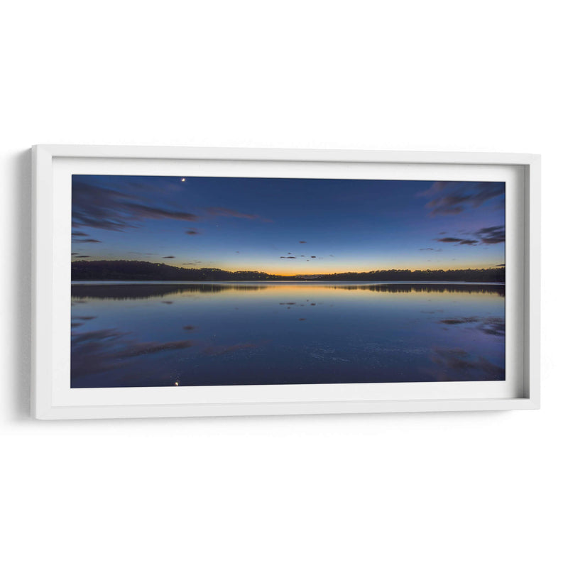 Reflejo nocturno en el lago | Cuadro decorativo de Canvas Lab