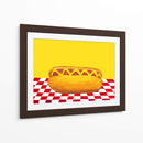 Perro caliente con mostaza amarilla a cuadros rojos - Alice Straker | Cuadro decorativo de Canvas Lab