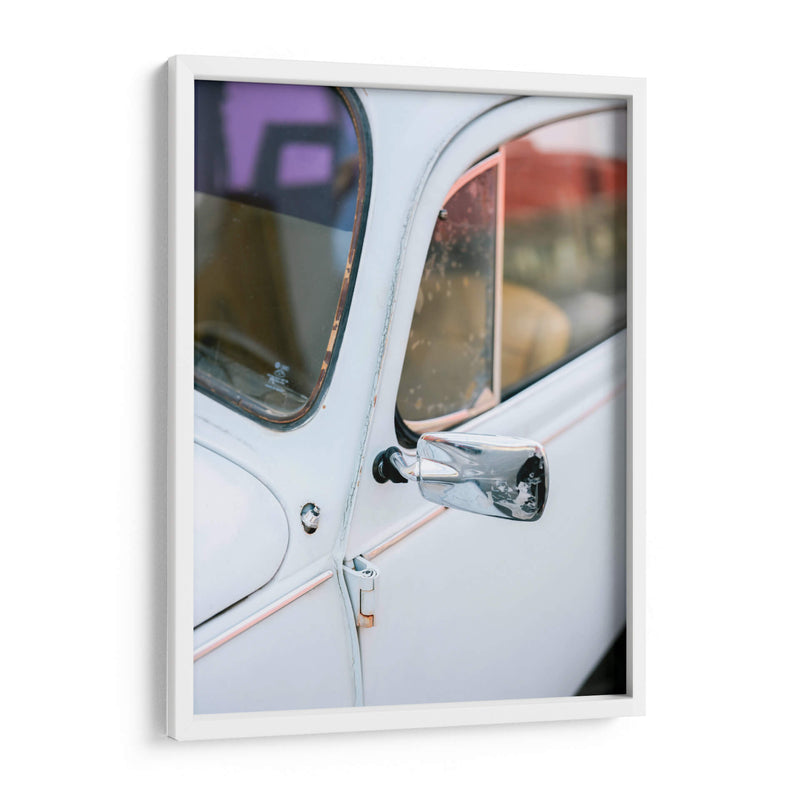 Un Volkswagen Beetle pastel en las calles de Oaxaca, México - Raisa Zwart | Cuadro decorativo de Canvas Lab