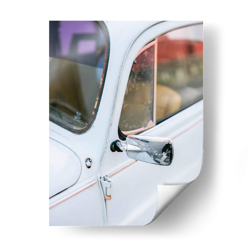 Un Volkswagen Beetle pastel en las calles de Oaxaca, México - Raisa Zwart | Cuadro decorativo de Canvas Lab