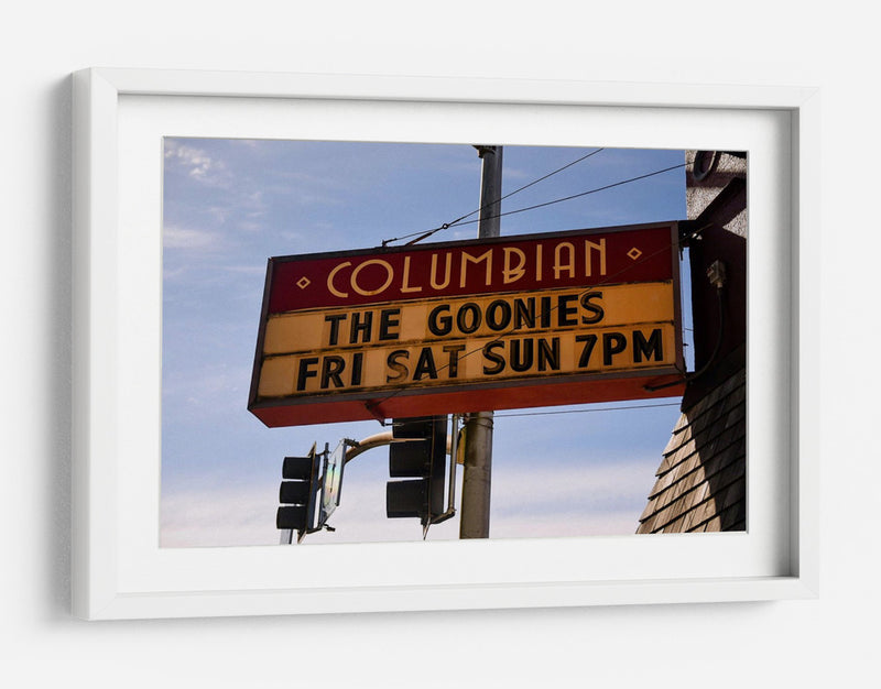 ¡Bienvenido a Astoria! - Del Mundo Imagery | Cuadro decorativo de Canvas Lab