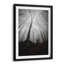 Silueta misteriosa bajo un árbol gigante - PhotoCosma | Cuadro decorativo de Canvas Lab