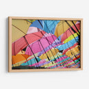 Paraguas en el colorido Guatapé - Luis Rodrigo Magaña Andrade | Cuadro decorativo de Canvas Lab
