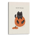 Gato negro sentado juguetonamente en una calabaza - Tara Royle | Cuadro decorativo de Canvas Lab