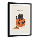 Gato negro sentado juguetonamente en una calabaza - Tara Royle | Cuadro decorativo de Canvas Lab