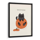 Gato negro sentado juguetonamente en una calabaza - Tara Royle | Cuadro decorativo de Canvas Lab