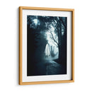 Fantasma de Halloween en la carretera oscura - Ariz Rab | Cuadro decorativo de Canvas Lab