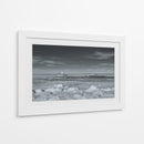 Pareja sobre cama de nubes - Onisered | Cuadro decorativo de Canvas Lab