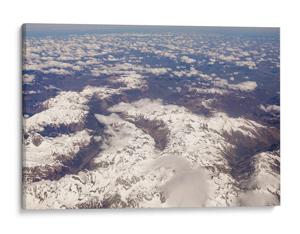 Montañas Nevadas desde el Aire - Wandering Pixels Co. | Cuadro decorativo de Canvas Lab
