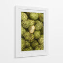 Frutas Tropicales Verdes en el Mercado - Wandering Pixels Co. | Cuadro decorativo de Canvas Lab