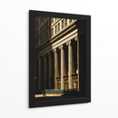 Columnas Neoclásicas con Luz Dorada - Wandering Pixels Co. | Cuadro decorativo de Canvas Lab