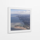 Vista Aérea de Chicago y el Lago Michigan - Wandering Pixels Co. | Cuadro decorativo de Canvas Lab