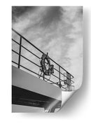 Salvavidas en Cubierta de Barco - Blanco y Negro - Wandering Pixels Co. | Cuadro decorativo de Canvas Lab