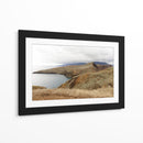 Acantilados Áridos con Vista al Mar - Wandering Pixels Co. | Cuadro decorativo de Canvas Lab