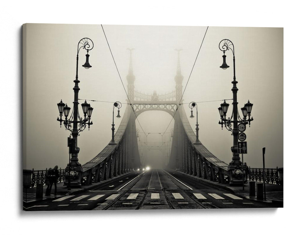 El puente de la ciudad brumosa - arminMarten | Cuadro decorativo de Canvas Lab