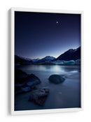 Lago de montaña iluminado por la luna - Yan Zhang | Cuadro decorativo de Canvas Lab