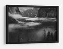 Cascada del valle brumoso - Hong Zeng | Cuadro decorativo de Canvas Lab
