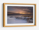 Serenidad costera dorada - Yan L | Cuadro decorativo de Canvas Lab