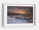 Serenidad costera dorada - Yan L | Cuadro decorativo de Canvas Lab