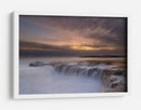 Serenidad costera dorada - Yan L | Cuadro decorativo de Canvas Lab