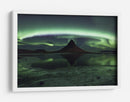Reflejo de la aurora boreal de Kirkjufell - Philip Eaglesfield | Cuadro decorativo de Canvas Lab